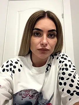 Snapshot of KaseyQuinn_ chatting on 8, 9, 2025 KaseyQuinn online show from 8, 9, 2025