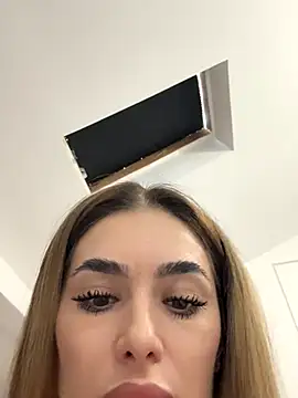 Snapshot of KaseyQuinn_ chatting on 12, 10, 2025 KaseyQuinn online show from 12, 10, 2025