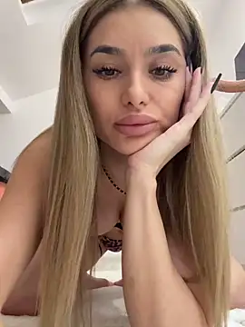 Snapshot of KaseyQuinn_ chatting on 29, 10, 2025 KaseyQuinn online show from 29, 10, 2025