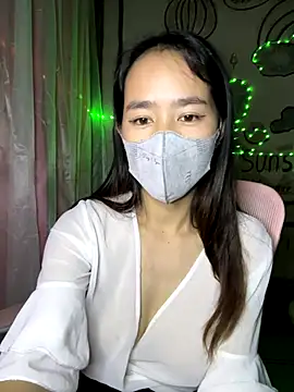 TiNa 04 online show from 3, 10, 2025