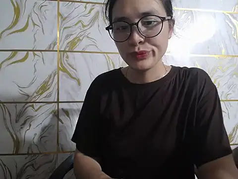 Snapshot of Lyzizi_lovely09 chatting on 18, 6, 2026 Lyzizi lovely09 online show from 18, 6, 2026