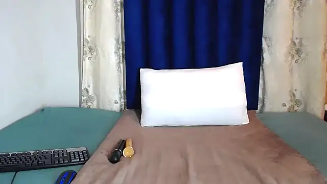 Pinkdollyg online show from 21, 9, 2025