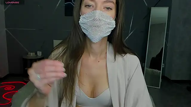 Snapshot of take_me_to_moon chatting on 26, 9, 2025 take me to moon online show from 26, 9, 2025