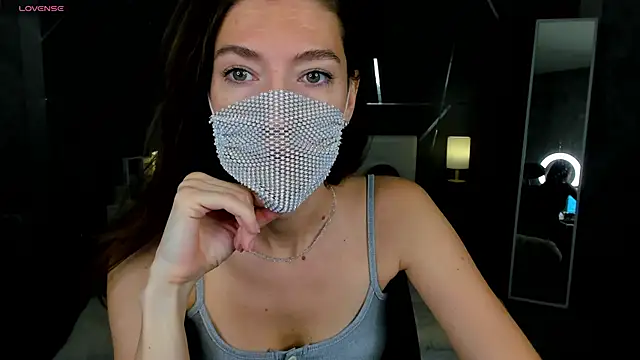 Snapshot of take_me_to_moon chatting on 7, 11, 2025 take me to moon online show from 7, 11, 2025