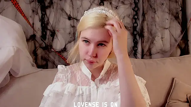 Snapshot of ElizSpieth chatting on 6, 11, 2025 ElizSpieth online show from 6, 11, 2025