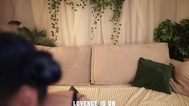 ElizSpieth online show from 17, 12, 2025