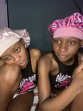 Snapshot of LonelyQueenxx25 chatting on 16, 1, 2026 LonelyQueenxx25 online show from 16, 1, 2026