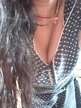 Snapshot of rani8008 chatting on 13, 10, 2025 rani8008 online show from 13, 10, 2025