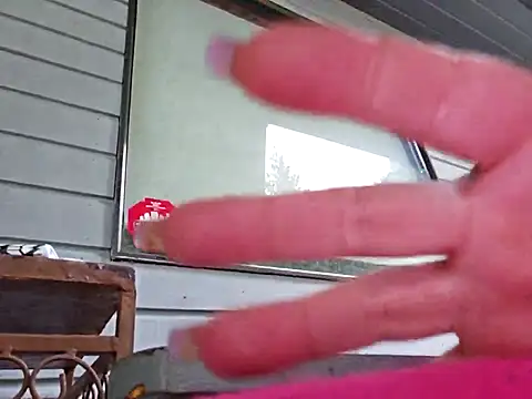 Sugarloveless online show from 2, 10, 2025