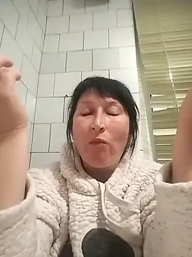 Snapshot of Funny_Karina chatting on 10, 9, 2025 Funny Karina online show from 10, 9, 2025