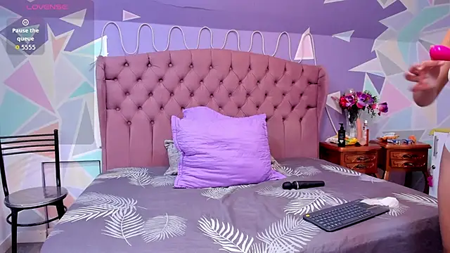 Snapshot of ZaharaSkylar chatting on 16, 9, 2025 ZaharaSkylar online show from 16, 9, 2025