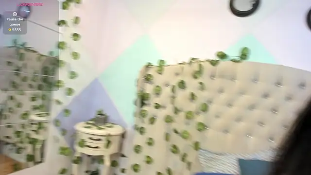 Snapshot of ZaharaSkylar chatting on 5, 11, 2025 ZaharaSkylar online show from 5, 11, 2025