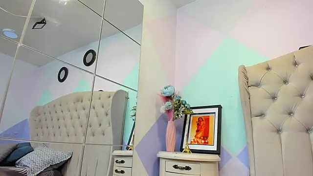 Snapshot of ZaharaSkylar chatting on 1, 12, 2025 ZaharaSkylar online show from 1, 12, 2025