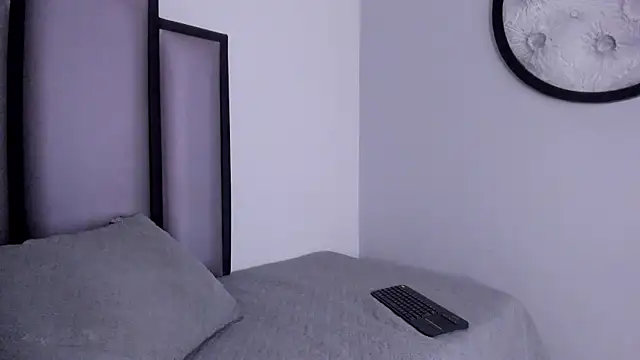 Snapshot of Lucy-23 chatting on 19, 10, 2025 Lucy-23 online show from 19, 10, 2025