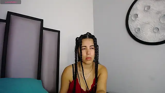 Snapshot of Lucy-23 chatting on 22, 11, 2025 Lucy-23 online show from 22, 11, 2025