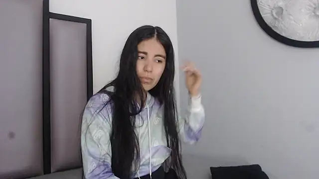 Snapshot of Lucy-23 chatting on 26, 11, 2025 Lucy-23 online show from 26, 11, 2025