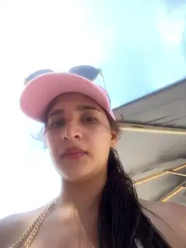 Snapshot of samaantha_lux chatting on 25, 2, 2026 samaantha lux online show from 25, 2, 2026