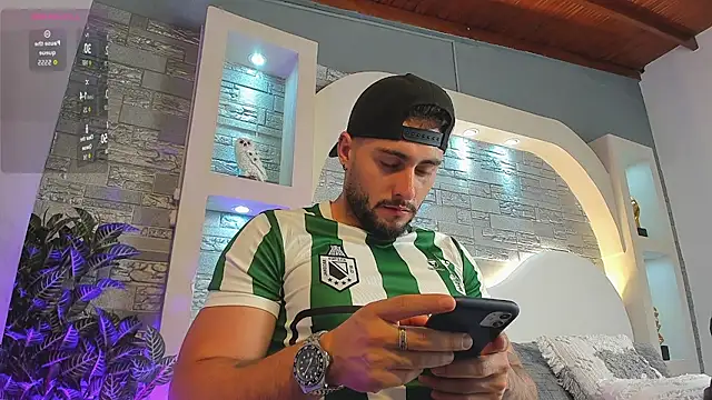 Snapshot of dominic_de_luca chatting on 27, 11, 2025 dominic de luca online show from 27, 11, 2025