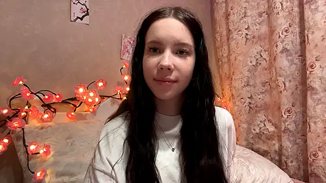 Snapshot of AxyKitten chatting on 6, 11, 2025 AxyKitten online show from 6, 11, 2025