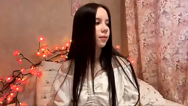 Snapshot of AxyKitten chatting on 23, 11, 2025 AxyKitten online show from 23, 11, 2025