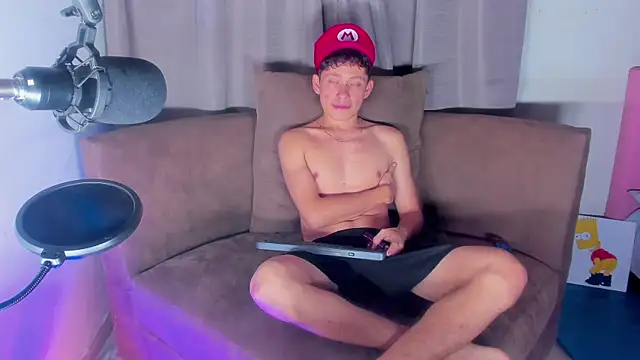 Snapshot of elfernh chatting on 26, 9, 2025 elfernh online show from 26, 9, 2025