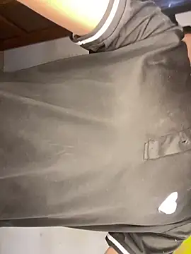 Snapshot of elfernh chatting on 1, 10, 2025 elfernh online show from 1, 10, 2025