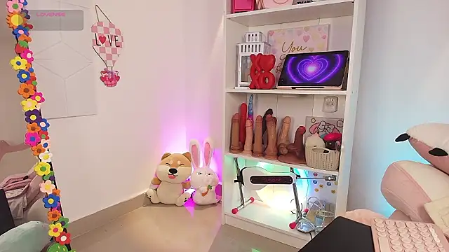 justonecute online show from 7, 3, 2026