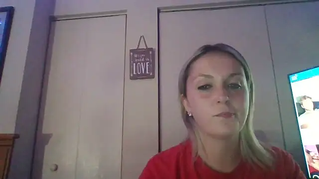 Snapshot of Candykissesxoxo chatting on 3, 10, 2025 Candykissesxoxo online show from 3, 10, 2025