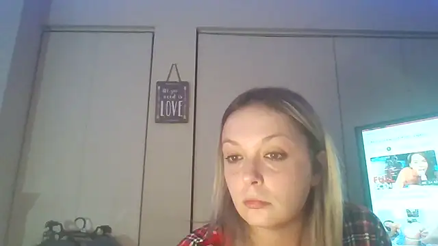 Snapshot of Candykissesxoxo chatting on 23, 12, 2025 Candykissesxoxo online show from 23, 12, 2025