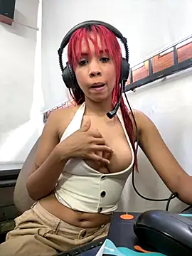 Snapshot of samiacooper25 chatting on 14, 10, 2025 samiacooper25 online show from 14, 10, 2025