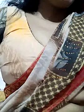 Snapshot of spicysuhana chatting on 9, 10, 2025 spicysuhana online show from 9, 10, 2025