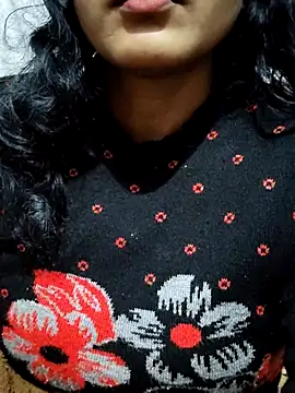 Snapshot of spicysuhana chatting on 19, 12, 2025 spicysuhana online show from 19, 12, 2025