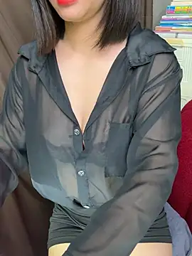 Snapshot of Voyerra_g chatting on 5, 5, 2026 Voyerra g online show from 5, 5, 2026