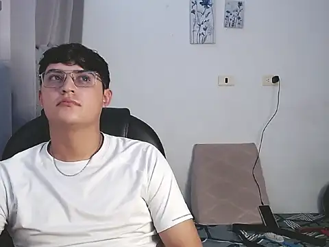 Snapshot of yesitwink_ chatting on 14, 3, 2026 yesitwink online show from 14, 3, 2026