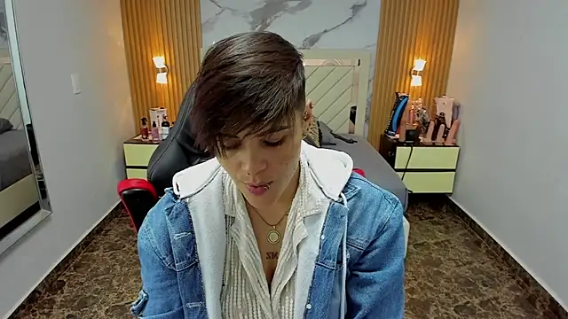 KAROLLJONES1 online show from 28, 10, 2025