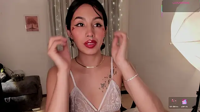 Snapshot of Miss_Charlottet chatting on 17, 11, 2025 Miss Charlottet online show from 17, 11, 2025