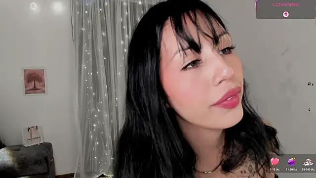 Snapshot of Miss_Charlottet chatting on 20, 11, 2025 Miss Charlottet online show from 20, 11, 2025