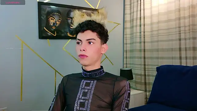 Snapshot of Room_69x chatting on 17, 9, 2025 Room 69x online show from 17, 9, 2025