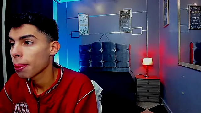 Snapshot of Room_69x chatting on 13, 10, 2025 Room 69x online show from 13, 10, 2025