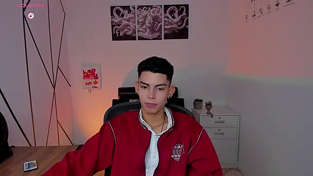 Snapshot of Room_69x chatting on 28, 10, 2025 Room 69x online show from 28, 10, 2025