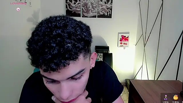 Snapshot of Room_69x chatting on 30, 10, 2025 Room 69x online show from 30, 10, 2025