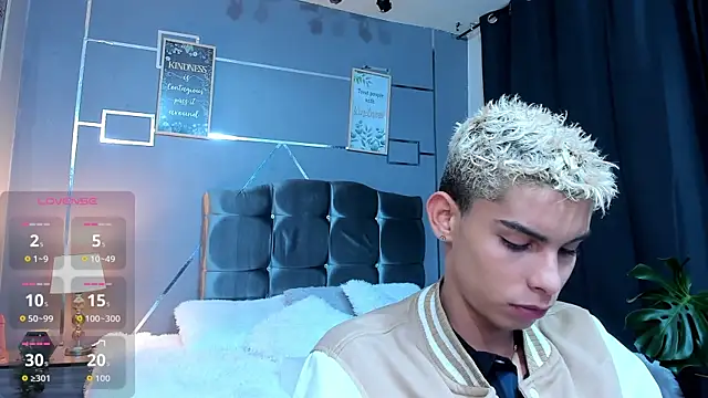 Room 69x online show from 23, 12, 2025