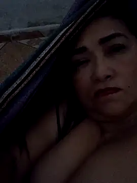 Snapshot of linda_luna29 chatting on 3, 11, 2025 linda luna29 online show from 3, 11, 2025