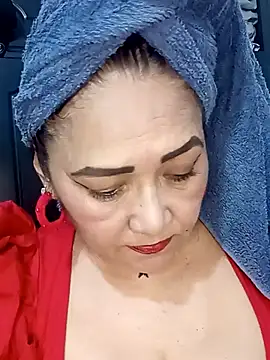 Snapshot of linda_luna29 chatting on 30, 11, 2025 linda luna29 online show from 30, 11, 2025