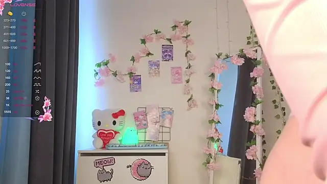 Snapshot of roxydolll chatting on 8, 7, 2026 roxydolll online show from 8, 7, 2026
