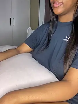 Snapshot of Sipsdoll chatting on 5, 10, 2025 Sipsdoll online show from 5, 10, 2025