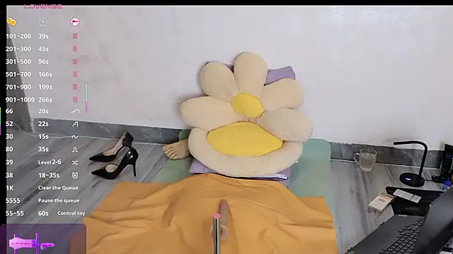 Snapshot of Solsken_ chatting on 16, 9, 2025 Solsken online show from 16, 9, 2025