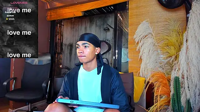 Snapshot of AlanCutee chatting on 8, 1, 2026 AlanCutee online show from 8, 1, 2026