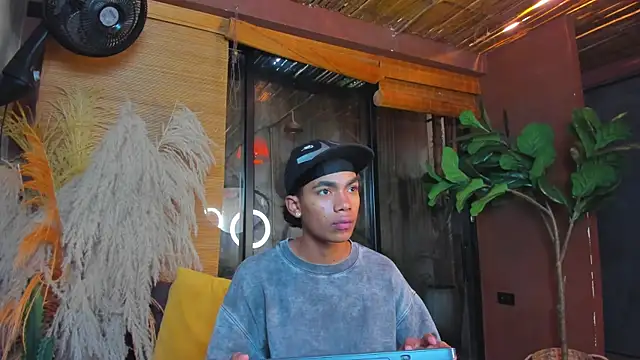 Snapshot of AlanCutee chatting on 14, 1, 2026 AlanCutee online show from 14, 1, 2026