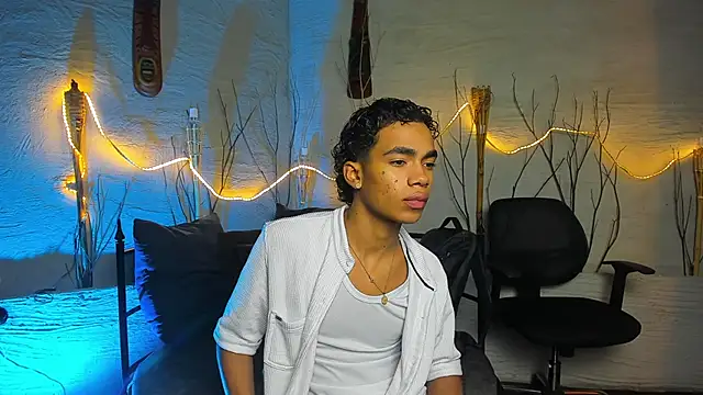 Snapshot of AlanCutee chatting on 16, 2, 2026 AlanCutee online show from 16, 2, 2026